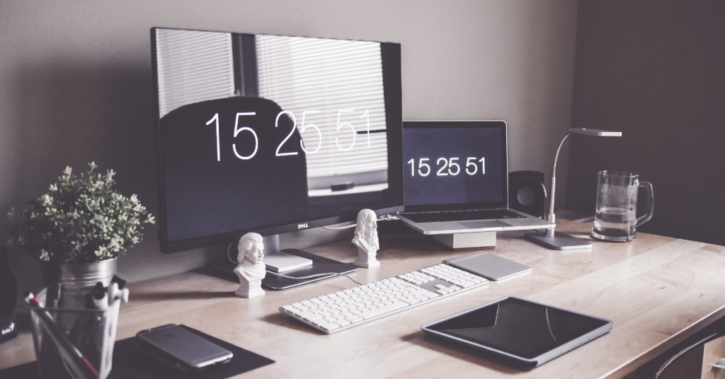 biurko, praca w domu, home office, praca zdalna, desk setup